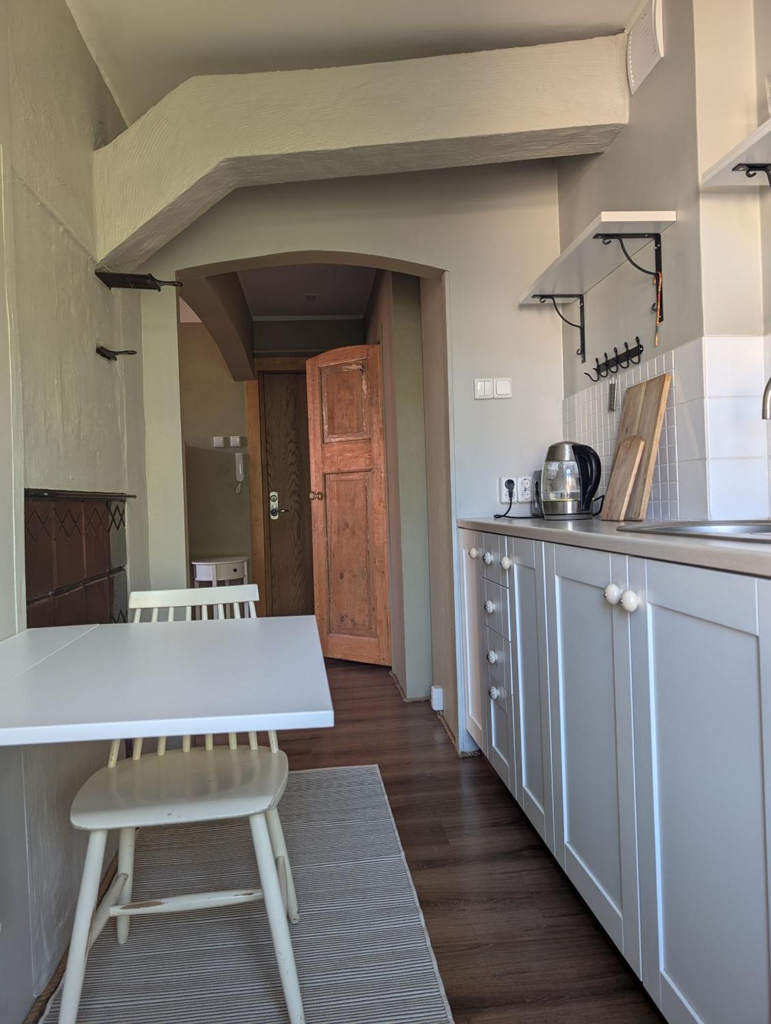 Cozy 2-room Near Old Town / Telliskivi Lägenhet Tallinn